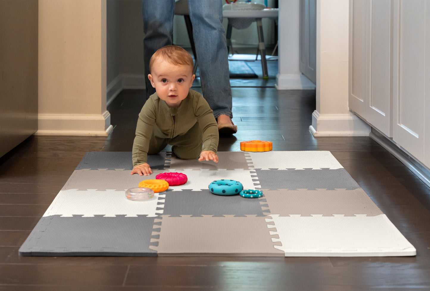 3/8" Thick Multipurpose Mats - 12"x12" Tiles - Packs