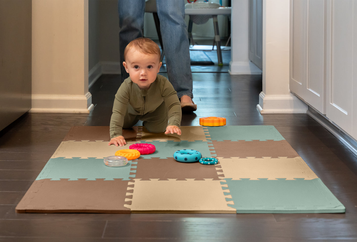 3/8" Thick Multipurpose Mats - 12"x12" Tiles - Packs