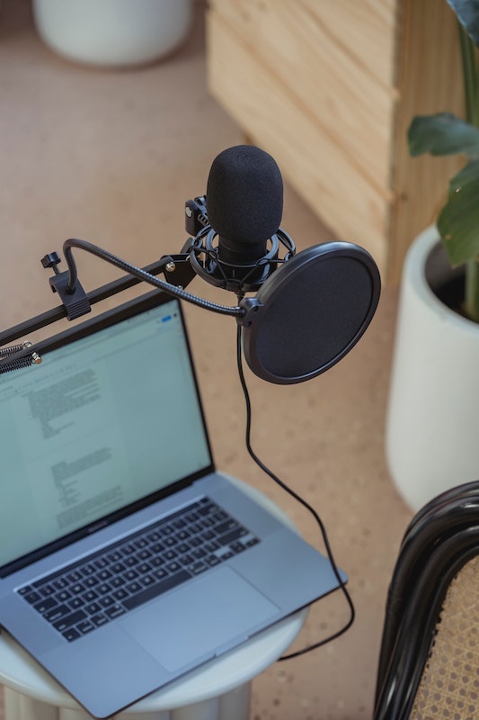 Creating Your Dream Podcasting Space: Elevate Your Home Office Setup